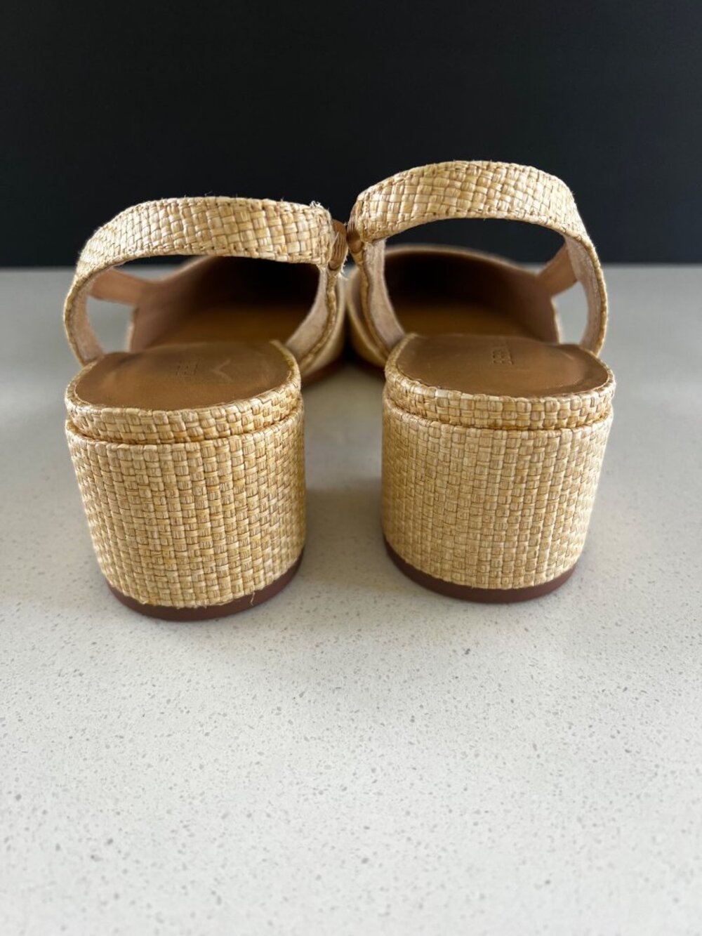BERNARDO Monroe Slingback PUMPS BEIGE  Raffia and leather size 8.5 - Picture 4 of 9